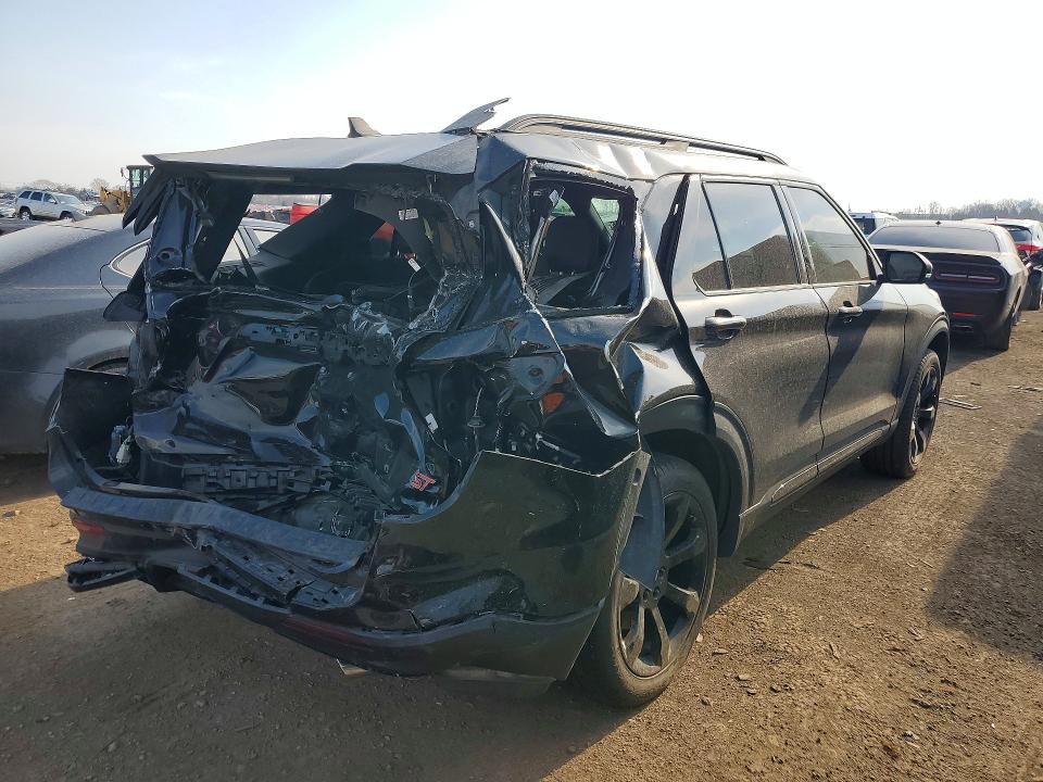 2021 Ford Explorer VIN 1FM5K8GC3MGB29650 COPART salvage auction — REAR END, Il - Salvage Certificate, sold $8,400 on 2026-07-28 (photo 3)