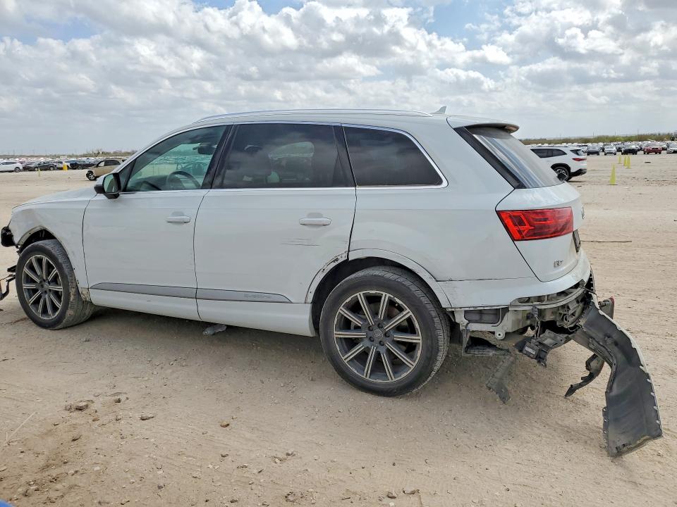 2017 Audi Q7 VIN WA1LAAF71HD016162 COPART salvage auction — REAR END, TX - SALVAGE VEHICLE TITLE, sold $225 on 2026-07-30 (photo 2)