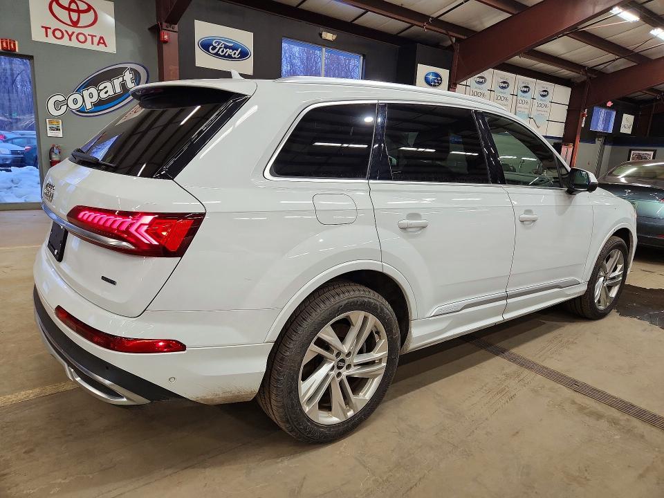 2021 Audi Q7 VIN WA1AXAF77MD025738 COPART salvage auction — MINOR DENT/SCRATCHES, CT - CERTIFICATE OF TITLE, sold $17,800 on 2026-07-31 (photo 3)