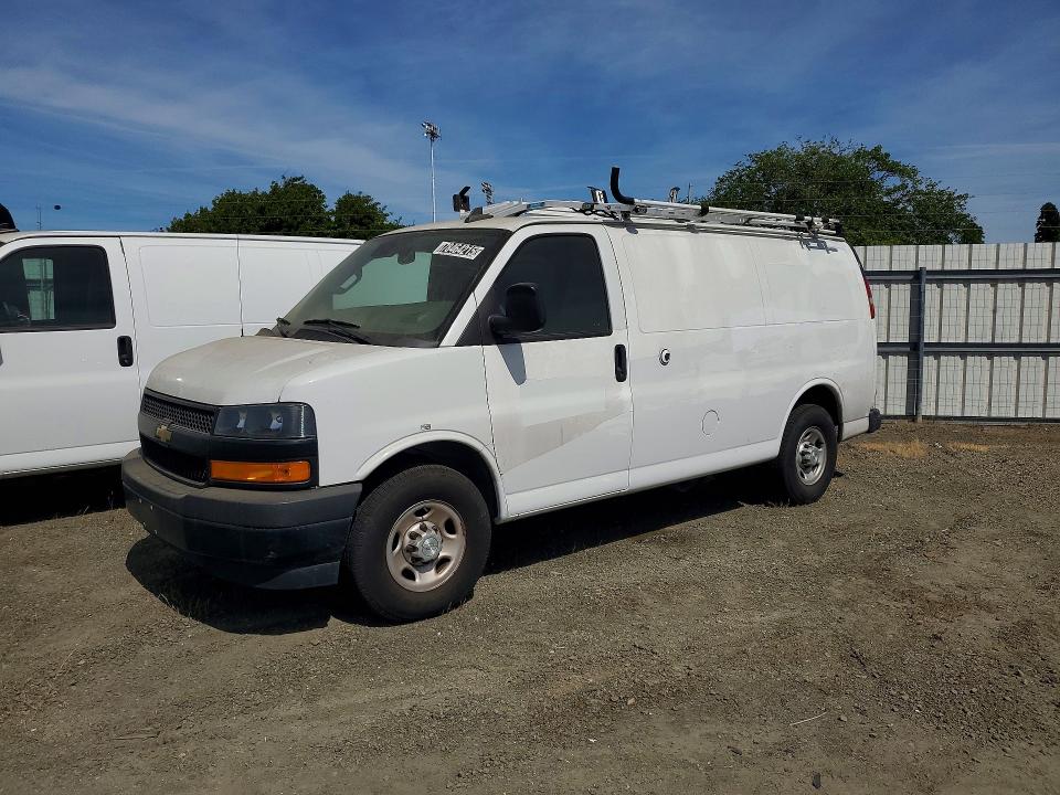 2019 Chevrolet Express 2500 VIN 1GCWGAFP4K1227124 — COPART salvage auction photo