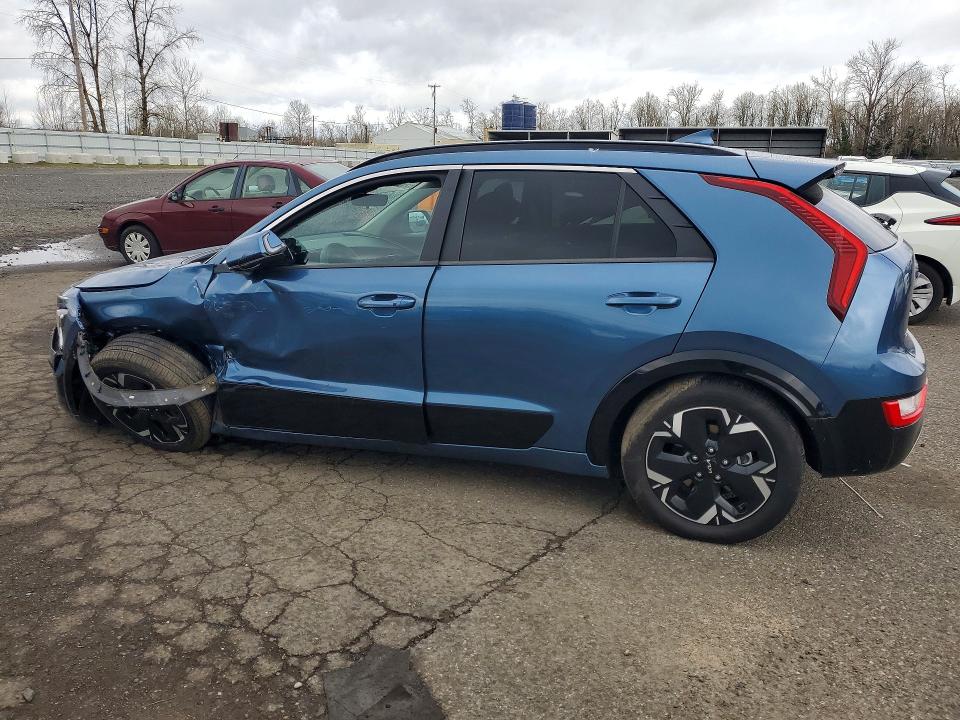 2024 Kia Niro VIN KNDCR3L17R5125635 COPART salvage auction — SIDE, Or - Lien Papers Salvage, sold $6,700 on 2026-07-13 (photo 2)