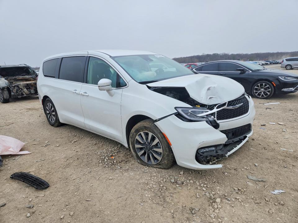 2022 Chrysler Pacifica VIN 2C4RC1L79NR121216 COPART salvage auction — FRONT END, Mo - Salvage Certificate Of Title, sold $3,050 on 2026-07-09 (photo 4)
