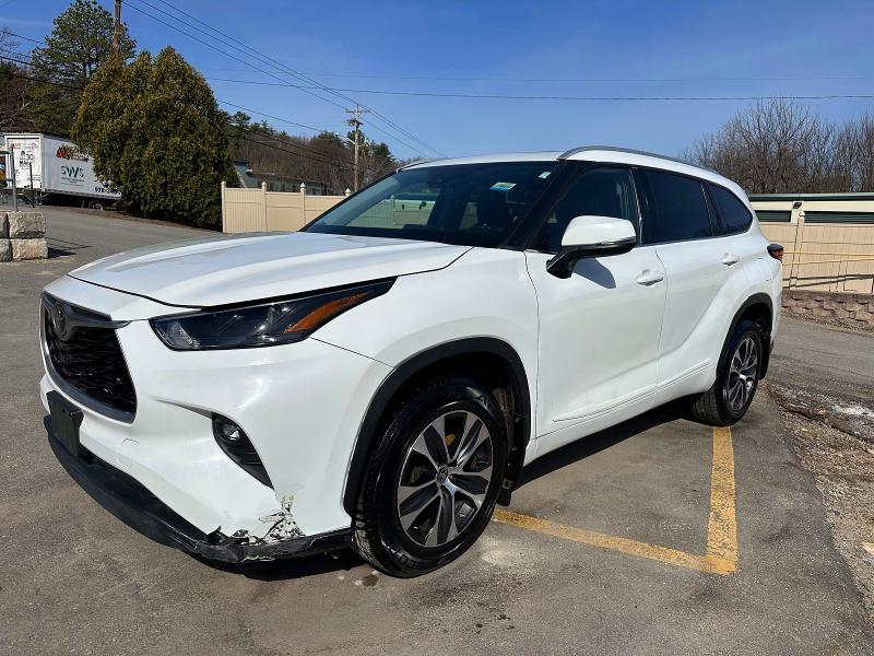 2022 Toyota Highlander VIN 5TDGZRBH8NS583210 COPART salvage auction — FRONT END, Ma - Certificate Of Title, sold $22,100 on 2026-07-15 (photo 1)