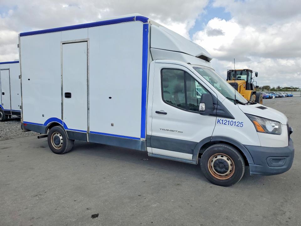 2021 Ford Transit VIN 1FDBW5Z87MKA80061 COPART salvage auction — NORMAL WEAR, Fl - Certificate Of Title, sold $11,000 on 2026-07-30 (photo 4)