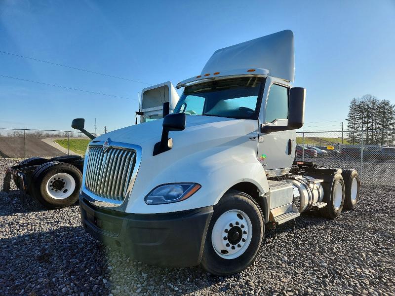 2019 International Lt VIN 3HSDZTZR6KN141991 COPART salvage auction — NORMAL WEAR, In - Certificate Of Title (P), sold $4,450 on 2026-07-07 (photo 2)