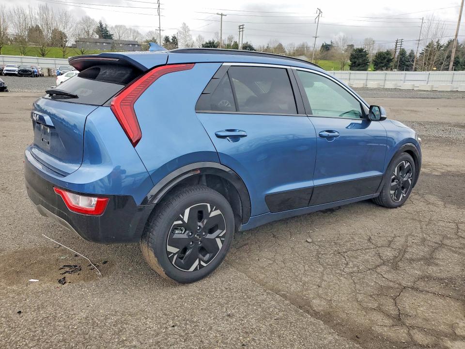 2024 Kia Niro VIN KNDCR3L17R5125635 COPART salvage auction — SIDE, Or - Lien Papers Salvage, sold $6,700 on 2026-07-13 (photo 3)