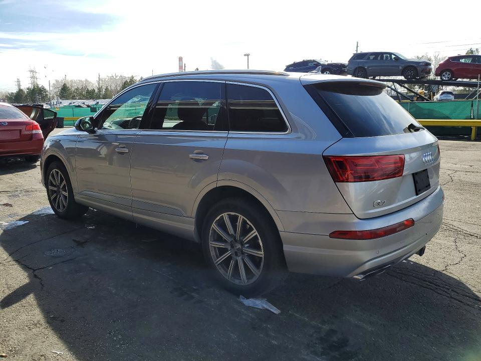 2018 Audi Q7 VIN WA1LAAF75JD052555 COPART salvage auction — NORMAL WEAR, Fl - Dealer Only Clean Title, sold $5,000 on 2026-07-08 (photo 2)