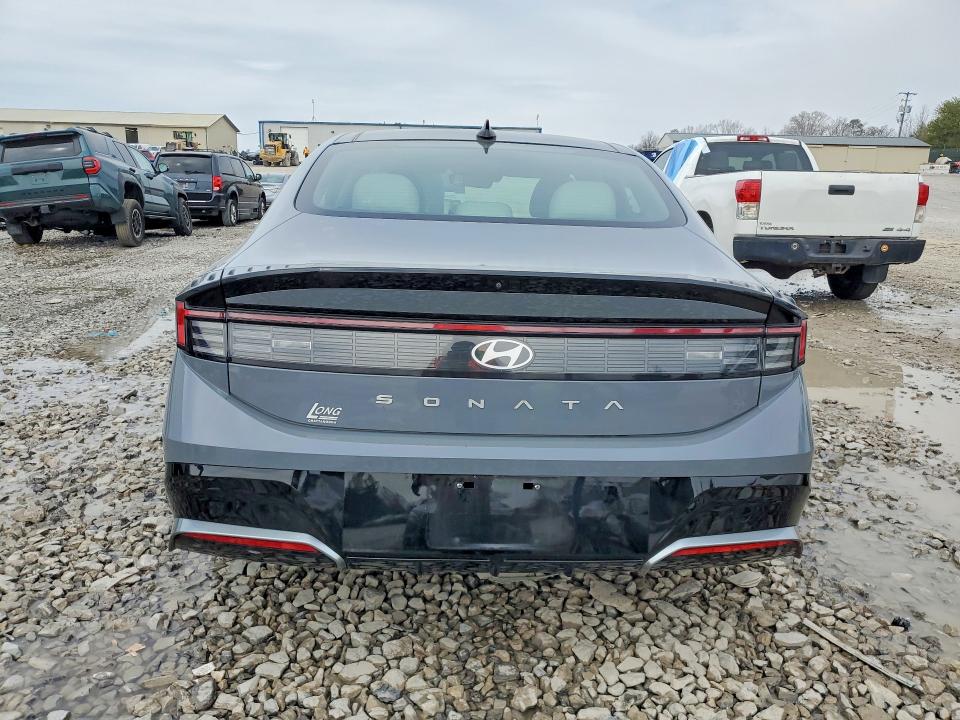 2024 Hyundai Sonata VIN KMHL14JA2RA382043 COPART salvage auction — FRONT END, Tn - Salvage Certificate, sold $8,000 on 2026-07-09 (photo 6)