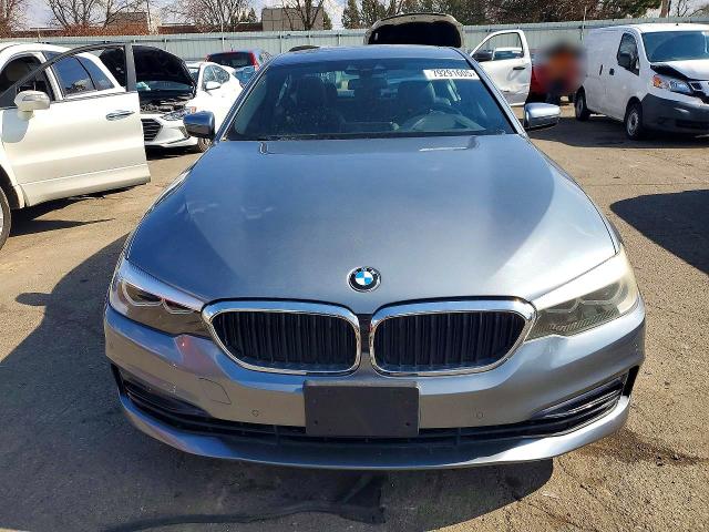 2018 Bmw motorrad 530e VIN WBAJA9C56JB249791 COPART salvage auction — MINOR DENT/SCRATCHES, OH - CERTIFICATE OF TITLE, sold $6,700 on 2026-07-27 (photo 5)