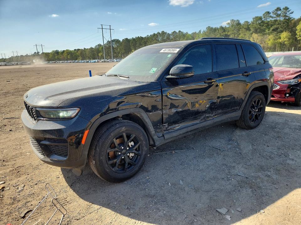 2025 Jeep Cherokee VIN 1C4RJGAG1SC319935 — COPART salvage auction photo