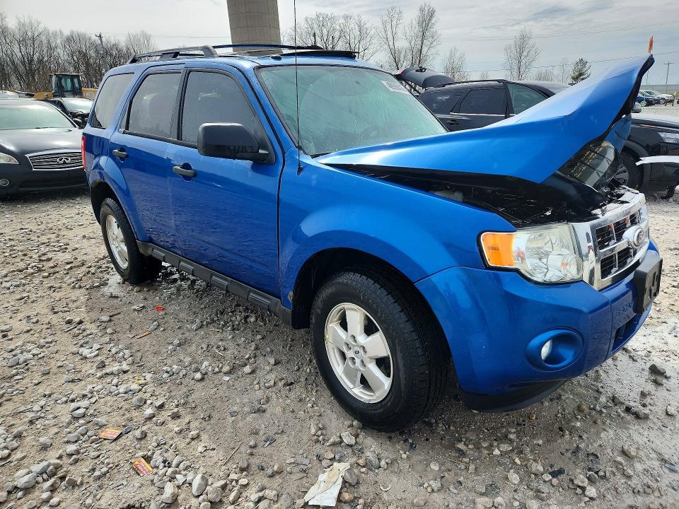 2011 Ford Escape VIN 1FMCU0D73BKB37543 COPART salvage auction — SIDE, MI - SCRAP CERTIFICATE OF TITLE, sold $250 on 2026-07-02 (photo 4)
