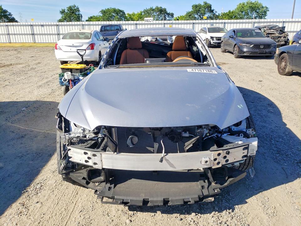 2024 Lexus Is 350 VIN JTHBZ1E29R5037125 COPART salvage auction — STRIPPED, Ky - Cert Of Title-Salvage, sold $15,700 on 2026-07-09 (photo 5)