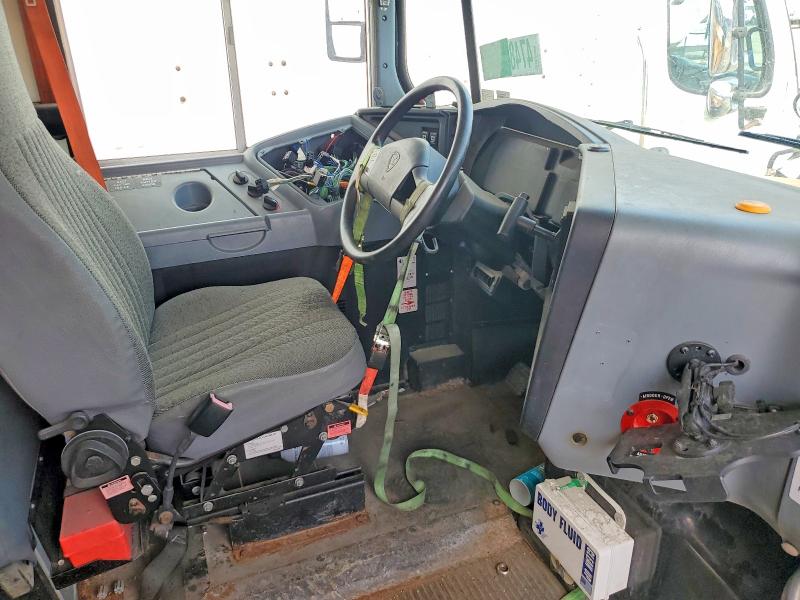 2014 Ic corporation 3000 ce VIN 4DRBUAAN3EB778703 COPART salvage auction — MECHANICAL, Pa - Dealer Only Clean Title, sold $3,850 on 2026-09-17 (photo 9)