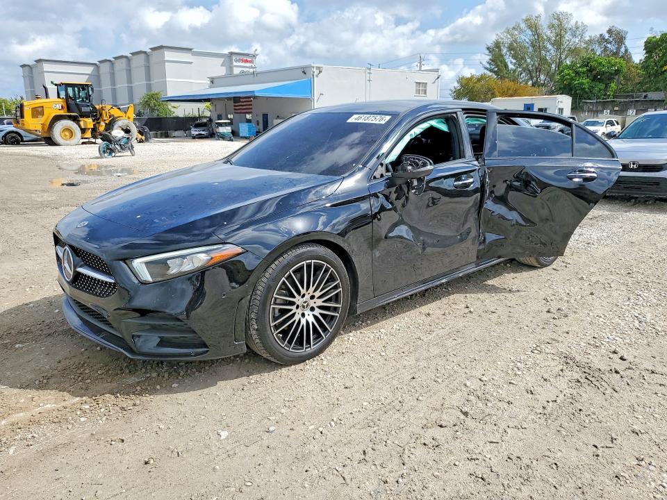 2022 Mercedes-benz A-klasse VIN W1K3G4EB9NJ339972 COPART salvage auction — SIDE, Salvage Title, sold $14,100 on 2026-08-04 (photo 1)