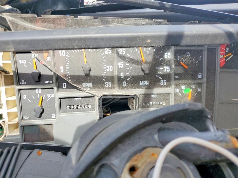1999 International 4000 VIN 1HTSDADR2XH602182 COPART salvage auction — ROLLOVER, NC - DEALER ONLY SALVAGE TITLE, sold $2,600 on 2026-07-07 (photo 8)