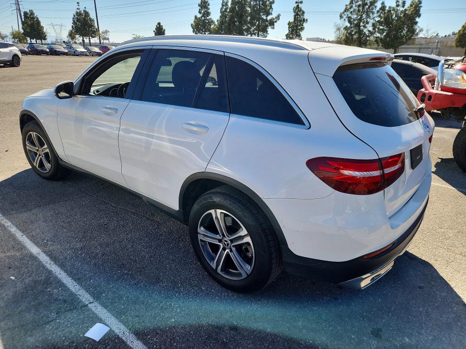 2019 Mercedes-benz Glc class VIN WDC0G4JB0KF641663 COPART salvage auction — NORMAL WEAR, Ca - Dis/Dlr/Exp Only Clean Title (P), sold $7,000 on 2026-07-17 (photo 2)