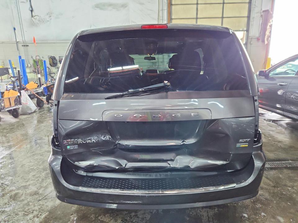 2017 Dodge Caravan VIN 2C4RDGCGXHR842231 COPART salvage auction — REAR END, Co - Certificate Of Title, sold $1,950 on 2026-07-22 (photo 6)