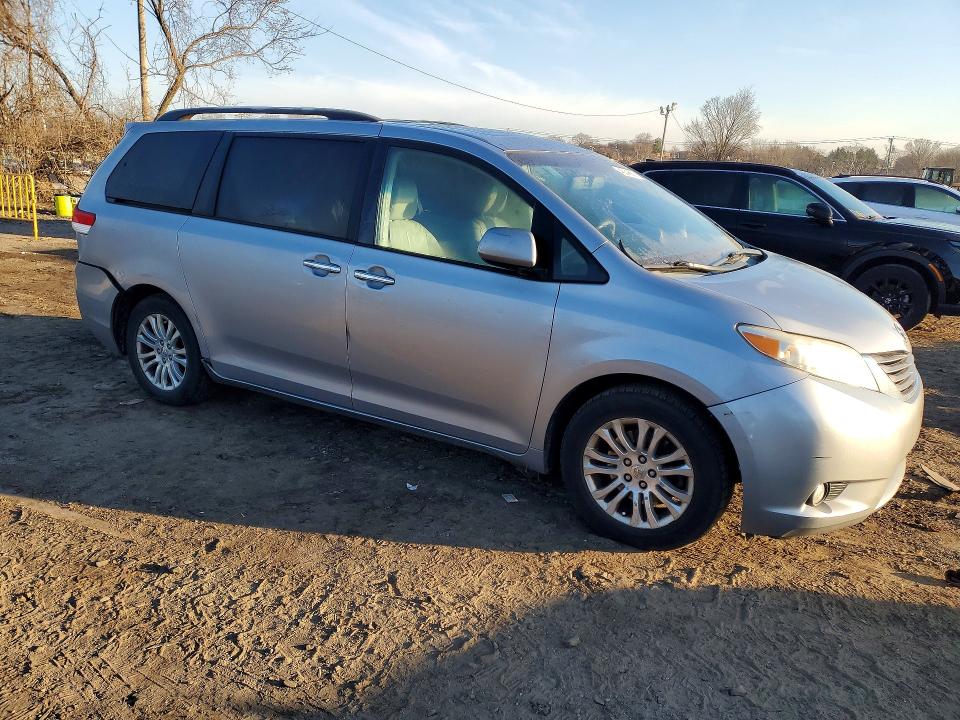 2011 Toyota Sienna VIN 5TDYK3DC2BS152204 COPART salvage auction — REAR END, Md - Cert Of Salvage > 75% Damage, sold $175 on 2026-07-16 (photo 4)