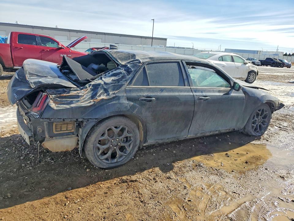 2019 Chrysler 300 VIN 2C3CCAGG1KH698375 COPART salvage auction — ROLLOVER, Mn - Cert Of Title-Salvage, sold $450 on 2026-07-20 (photo 3)