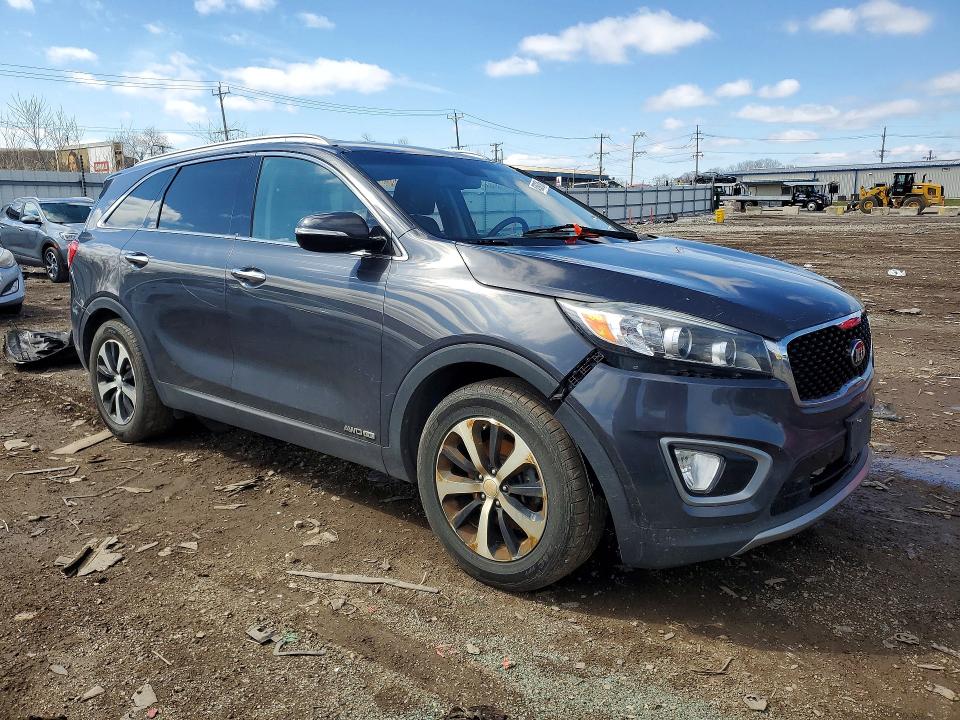 2017 Kia Sorento VIN 5XYPHDA51HG203607 COPART salvage auction — NORMAL WEAR, Il - Certificate Of Title, sold $2,400 on 2026-07-10 (photo 4)