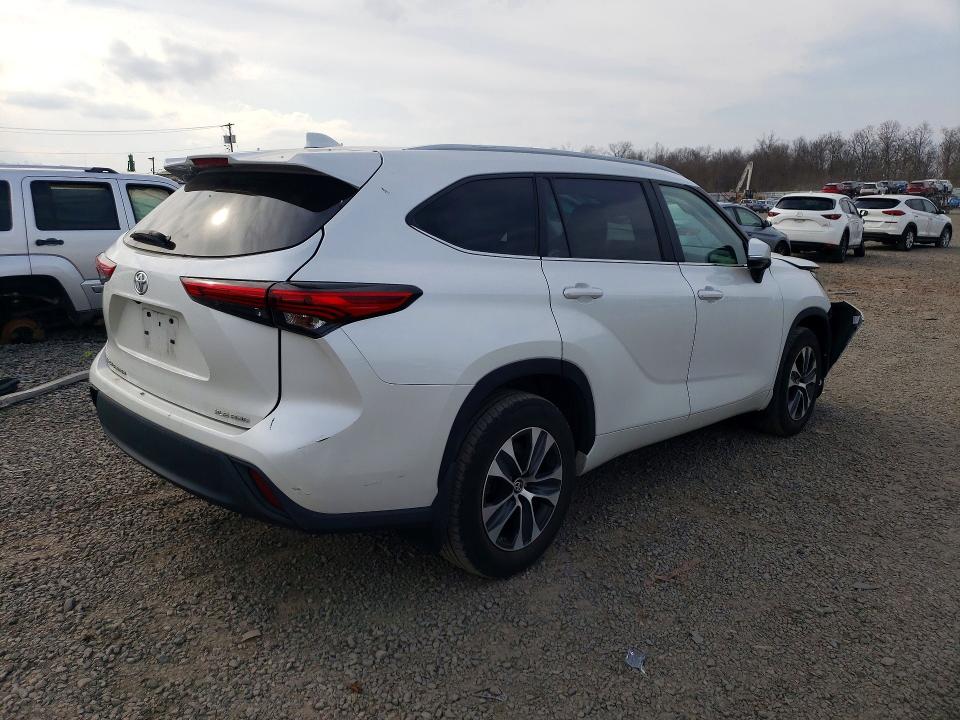 2023 Toyota Highlander VIN 5TDKDRBH4PS034521 COPART salvage auction — FRONT END, Nj - Cert Of Title-Salvage, sold $12,800 on 2026-07-28 (photo 3)