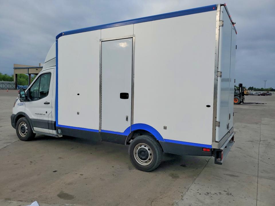 2022 Ford Transit VIN 1FDBW5Z86NKA39745 COPART salvage auction — NORMAL WEAR, Tx - Certificate Of Title, sold $17,000 on 2026-07-30 (photo 2)