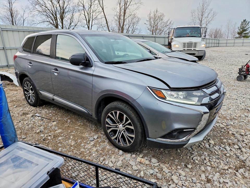 2017 Mitsubishi Outlander VIN JA4AD2A36HZ015424 COPART salvage auction — MECHANICAL, Mi - Dealer Only Clean Title (P), sold $2,550 on 2026-07-30 (photo 4)