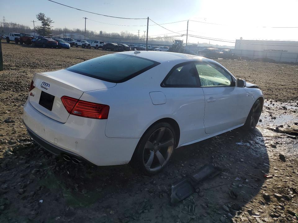 2014 Audi Rs5 VIN WAUCGAFR3EA015580 COPART salvage auction — FRONT END, Nj - Cert Of Title-Salvage, sold $7,600 on 2026-07-08 (photo 3)
