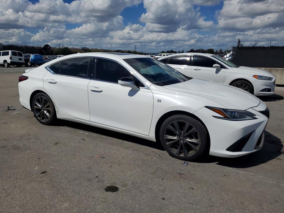 2019 Lexus Es 350 VIN 58ABZ1B10KU026821 COPART salvage auction — MINOR DENT/SCRATCHES, Mt - Certificate Of Title, sold $17,400 on 2026-07-28 (photo 4)