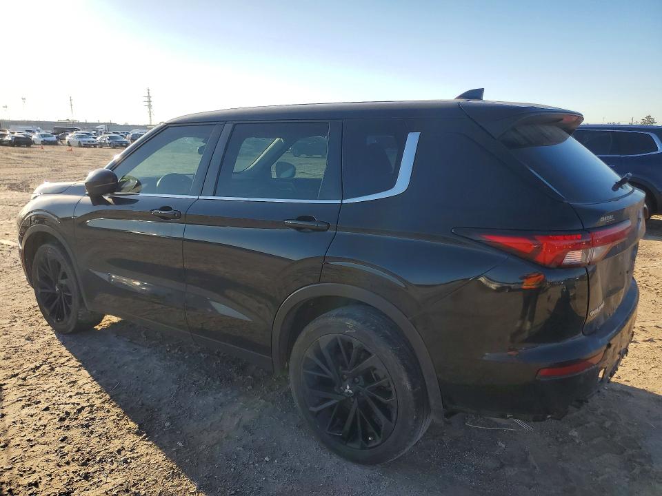 2022 Mitsubishi Outlander VIN JA4J3TA82NZ074325 COPART salvage auction — REAR END, Tx - Salvage Vehicle Title, sold $7,400 on 2026-07-10 (photo 2)
