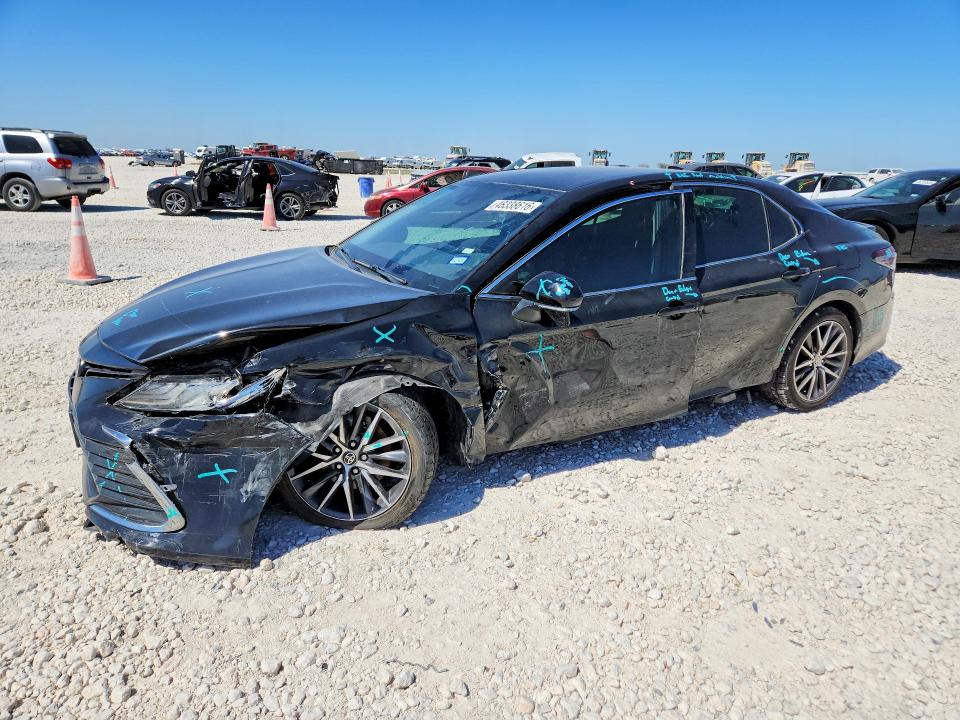 2021 Toyota Camry VIN 4T1F11AK6MU542095 COPART salvage auction — FRONT END, Tx - Salvage Vehicle Title, sold $5,700 on 2026-07-09 (photo 1)