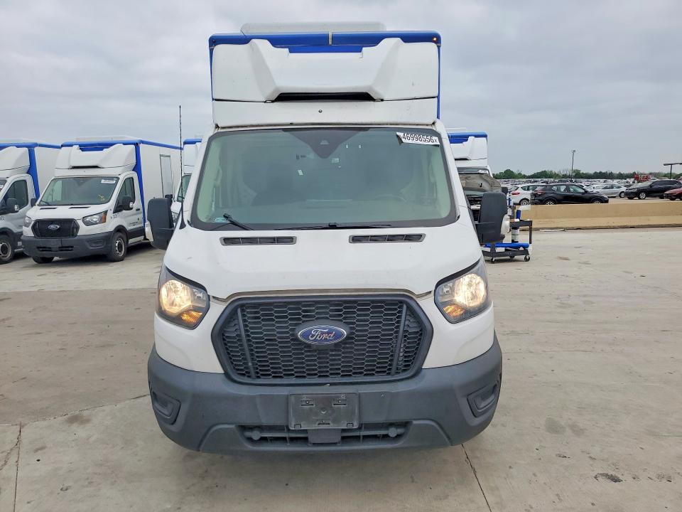 2022 Ford Transit VIN 1FDBW5Z85NKA01682 COPART salvage auction — NORMAL WEAR, Tx - Certificate Of Title, sold $17,000 on 2026-07-30 (photo 5)