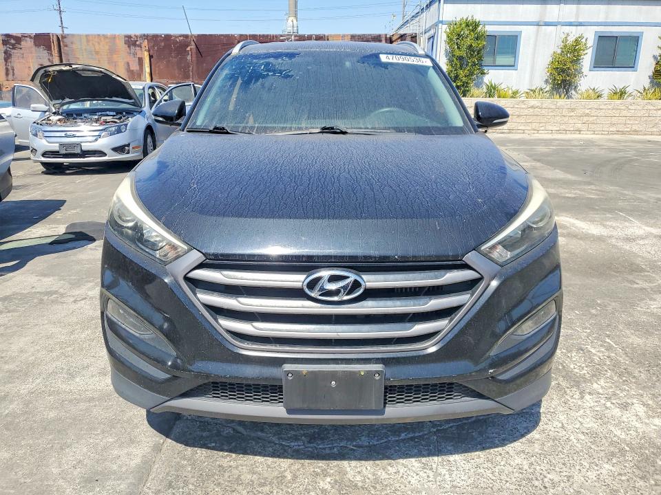 2016 Hyundai Tucson VIN KM8J33A24GU047706 COPART salvage auction — VANDALISM, CA - SALVAGE CERTIFICATE, sold $3,700 on 2026-08-02 (photo 5)