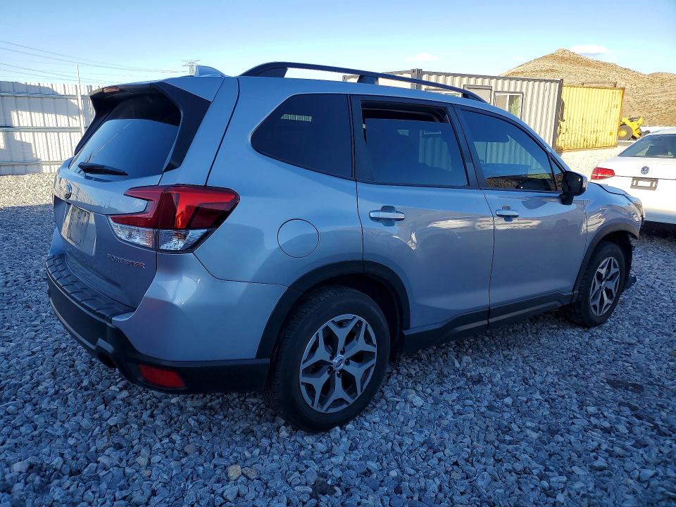 2021 Subaru Forester VIN JF2SKAJCXMH492191 COPART salvage auction — FRONT END, Nv - Salvage Title, sold $3,900 on 2026-07-15 (photo 3)