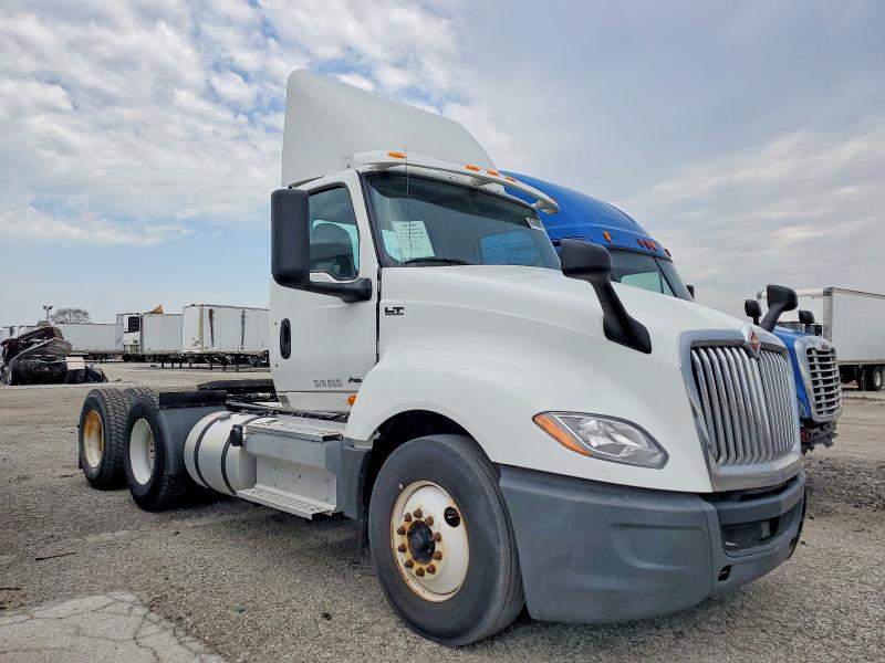 2019 International Lt VIN 3HSDZTZR0KN134888 COPART salvage auction — MINOR DENT/SCRATCHES, Ca - Certificate Of Title (P), sold $1,700 on 2026-07-08 (photo 1)