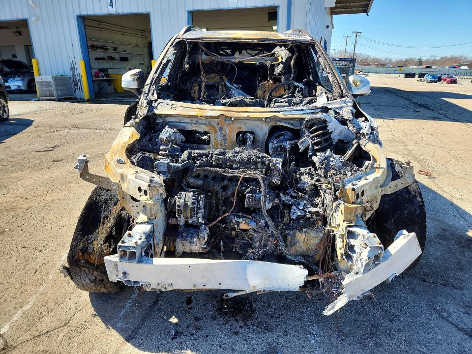 2018 Volvo Xc90 VIN YV4102PK2J1361410 COPART salvage auction — BURN, Il - Junking Cert Of A Vehicle, sold $325 on 2026-08-05 (photo 5)