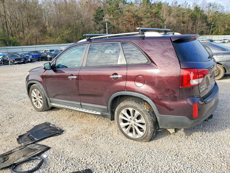 2015 Kia Sorento VIN 5XYKU4A79FG619392 COPART salvage auction — SIDE, Salvage Title, sold $1,400 on 2026-07-29 (photo 2)