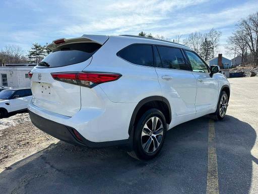 2022 Toyota Highlander VIN 5TDGZRBH8NS583210 COPART salvage auction — FRONT END, Ma - Certificate Of Title, sold $22,100 on 2026-07-15 (photo 3)