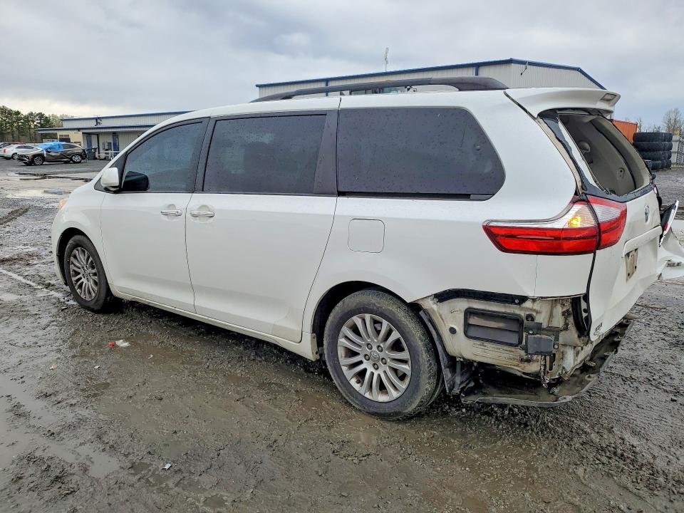 2015 Toyota Sienna VIN 5TDYK3DC2FS642941 COPART salvage auction — REAR END, Salvage Title, sold $225 on 2026-07-27 (photo 2)