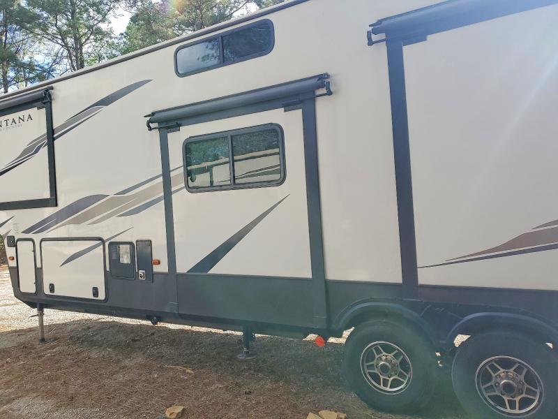 2021 Keystone Montana VIN 4YDF38529MA744641 COPART salvage auction — WATER/FLOOD, NC - SALVAGE CERT-WATER/FLOOD DAMAG, sold $6,800 on 2026-07-30 (photo 3)