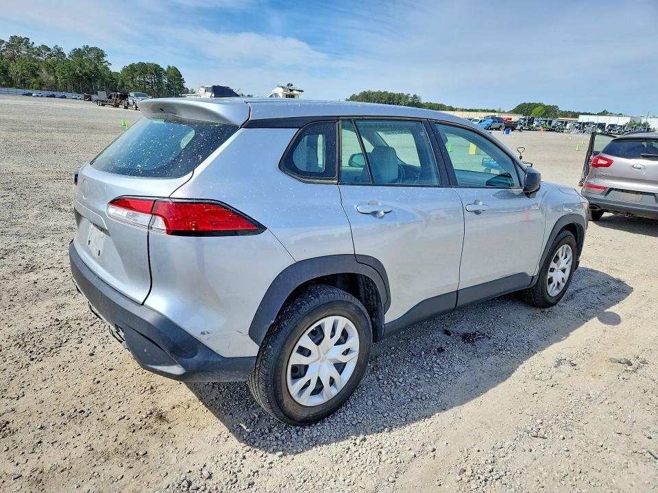 2024 Toyota Corolla cross VIN 7MUAAAAG7RV085731 COPART salvage auction — REAR END, Nc - Salvage Certificate Of Title, sold $9,000 on 2026-07-06 (photo 3)