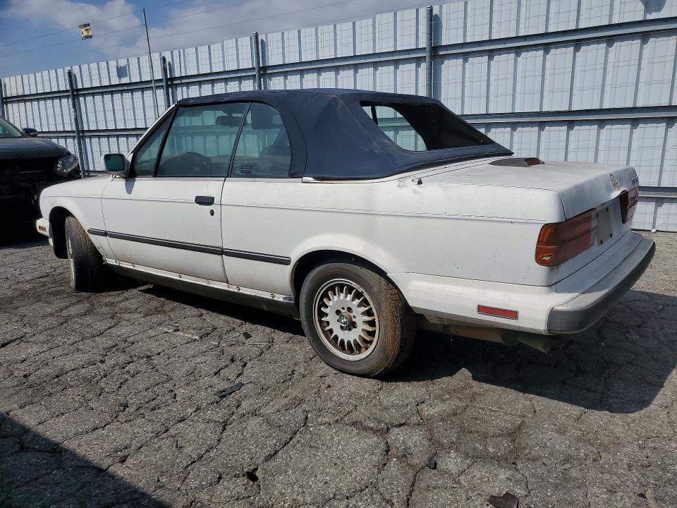 1989 BMW 3er VIN WBABB2308KEC17120 COPART salvage auction — MINOR DENT/SCRATCHES, Id - Salvage Certificate Of Title, sold $1,150 on 2026-08-20 (photo 2)