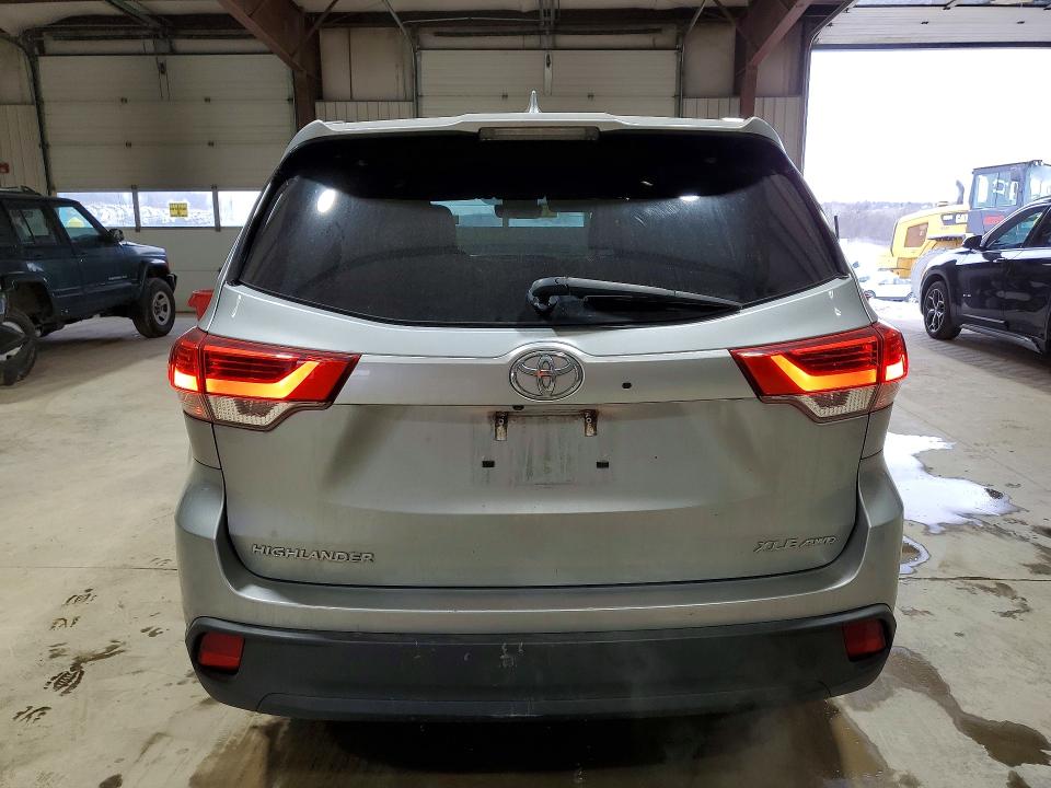 2018 Toyota Highlander VIN 5TDJZRFH2JS812300 COPART salvage auction — FRONT END, MD - CERT OF SALVAGE > 75% DAMAGE, sold $1,650 on 2026-07-24 (photo 6)