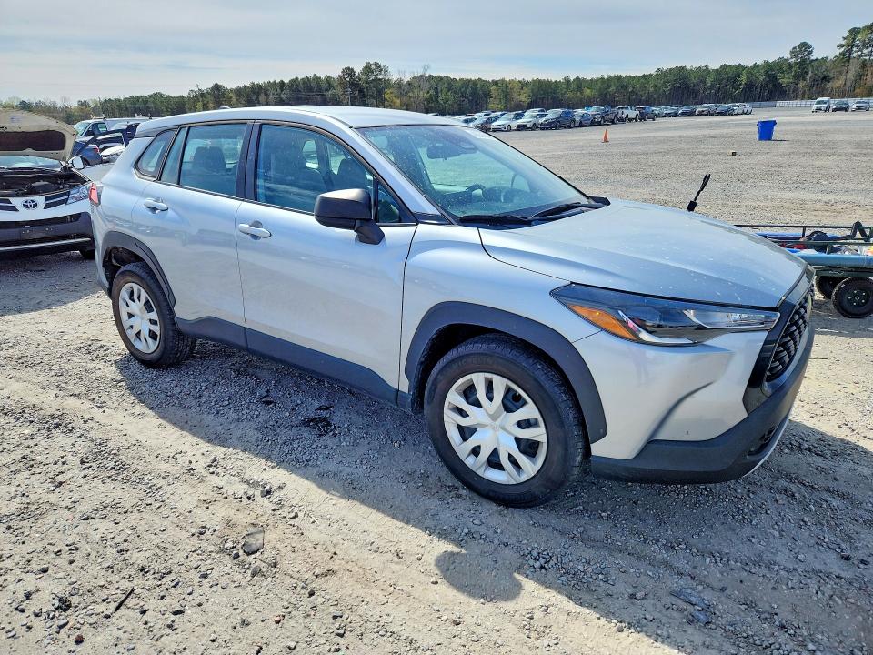 2024 Toyota Corolla cross VIN 7MUAAAAG7RV085731 COPART salvage auction — REAR END, Nc - Salvage Certificate Of Title, sold $9,000 on 2026-07-06 (photo 4)