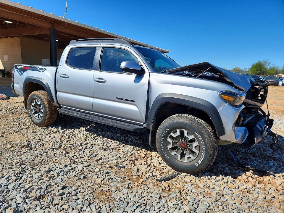 2017 Toyota Tacoma VIN 5TFCZ5AN8HX077826 COPART salvage auction — FRONT END, Al - Cert Of Title-Salvage Title, sold $7,700 on 2026-07-29 (photo 4)