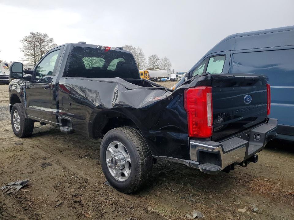 2025 Ford F350 VIN 1FTRF3BN3SED18295 COPART salvage auction — ROOF, Md - Cert Of Salvage > 75% Damage, sold $32,000 on 2026-09-08 (photo 2)