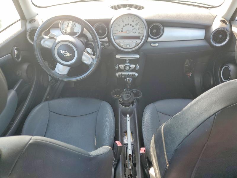2008 Mini Cooper clubman VIN WMWML33588TN66271 COPART salvage auction — FRONT END, CA - DIS/DLR/EXP APP FOR DUP CLEAN, sold $300 on 2026-07-24 (photo 8)