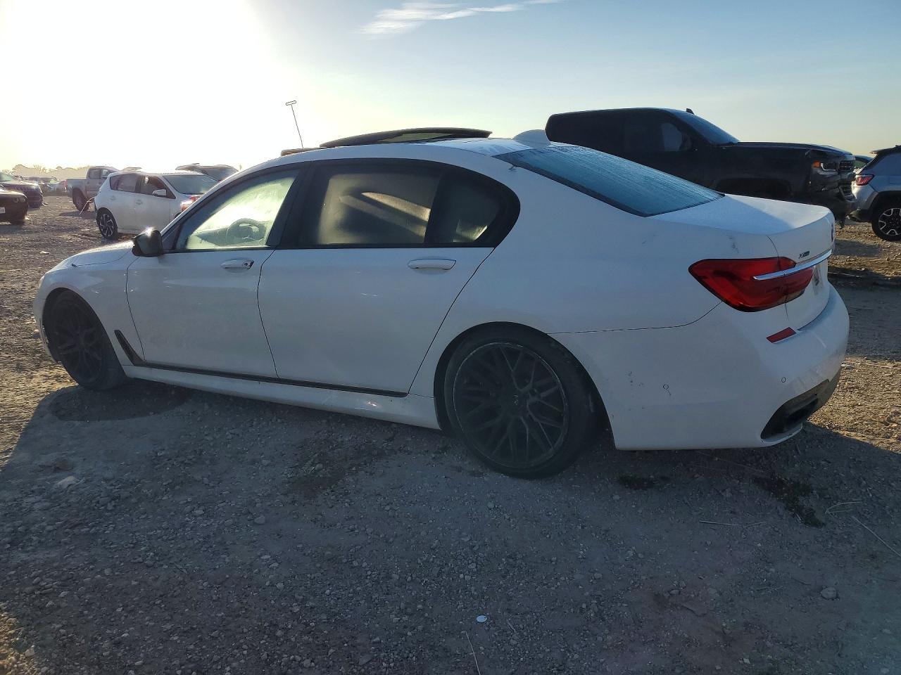 2019 BMW 7 Series VIN WBA7F2C58KB239932 COPART salvage auction — Water/Flood, TX - SALVAGE TITLE-FLOOD DAMAGE, sold $4,050 on 2026-07-02 (photo 2)