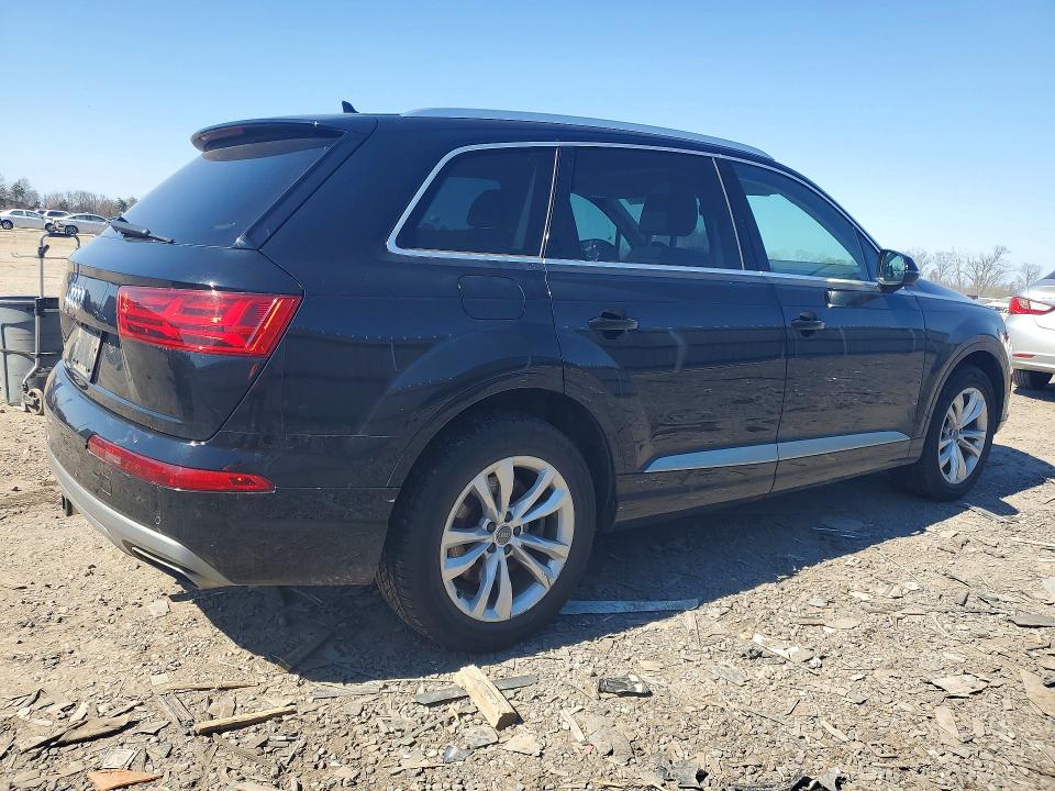 2019 Audi Q7 VIN WA1AAAF71KD002373 COPART salvage auction — MINOR DENT/SCRATCHES, Va - Certificate Of Title (P), sold $7,300 on 2026-07-29 (photo 3)