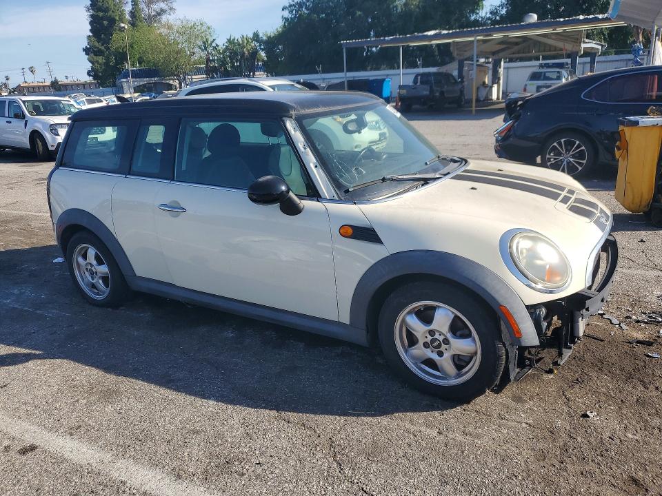 2008 Mini Cooper clubman VIN WMWML33588TN66271 COPART salvage auction — FRONT END, Ca - Dis/Dlr/Exp App For Dup Clean, sold $300 on 2026-07-31 (photo 4)